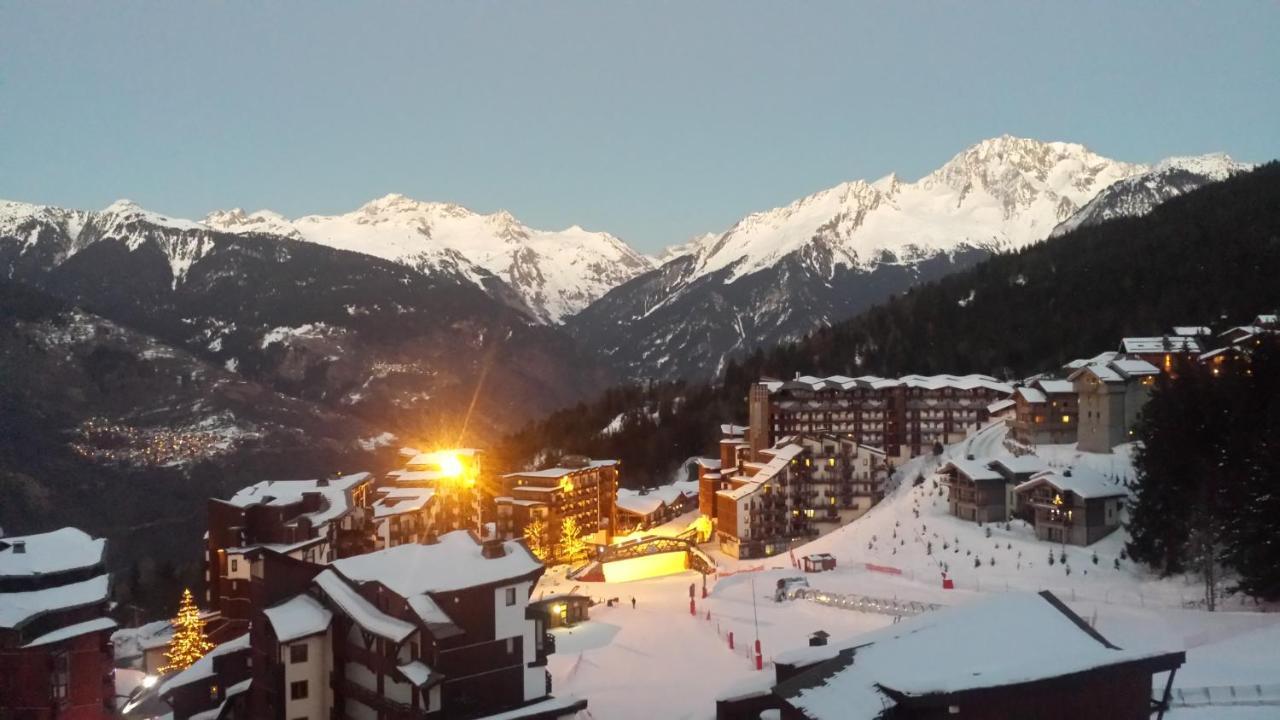 Superbe Appartement En Residence Skis Aux Pieds Courchevel Exterior photo